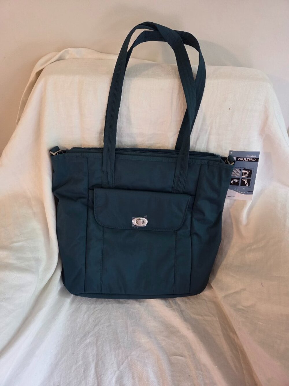 Magellan's TEAL GREEN Vault Pro RFID Gateway Travel Bag Crossbody shoulderbag